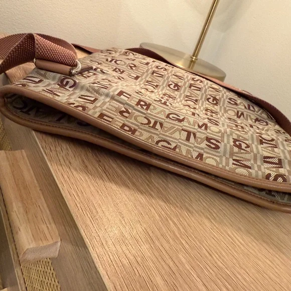 🤎EUC🤎 Salvatore Ferragamo Tan and Brown Logo Messenger Bag